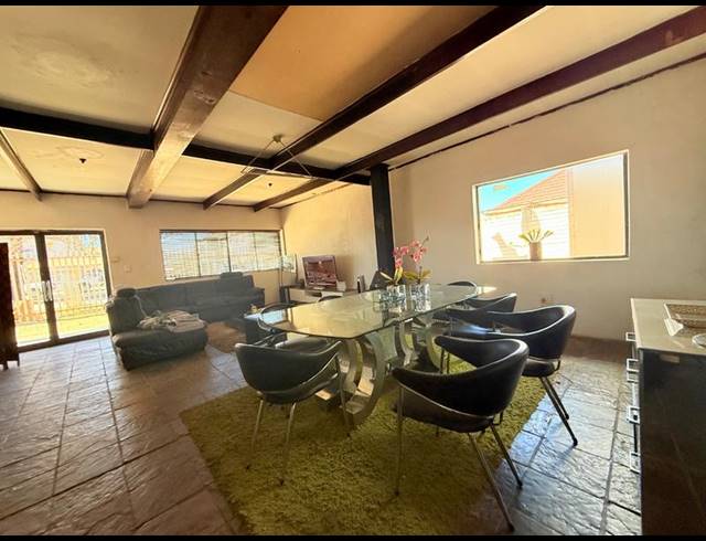 BUSINESS FOR SALE IN VANDERBIJLPARK CW 2